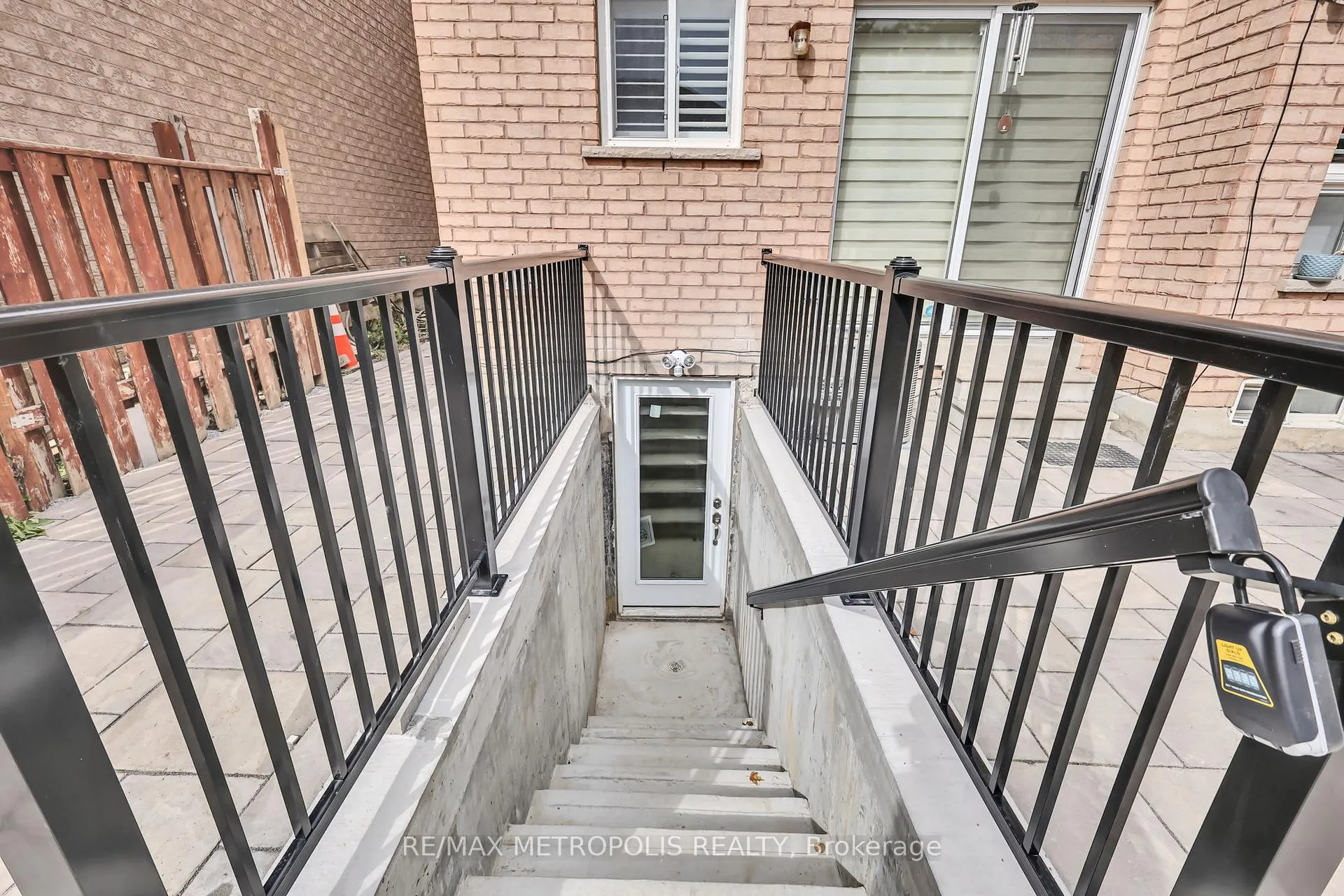 Photo 6 of Unit Bsmt, 68 Armitage Crescent, Ajax, Northwest Ajax — HOMEH