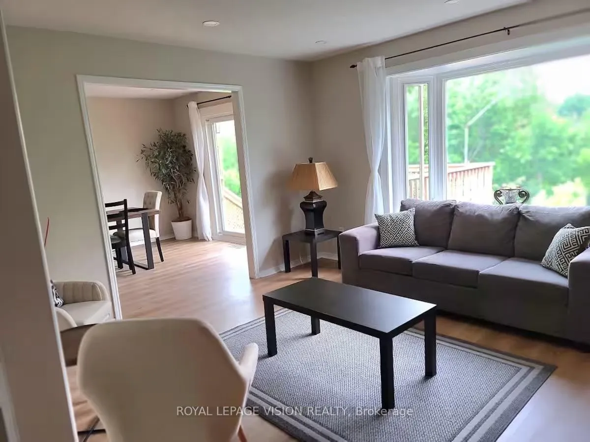 Photo 5 of 75 Garden Street, Whitby, Downtown Whitby — HOMEH