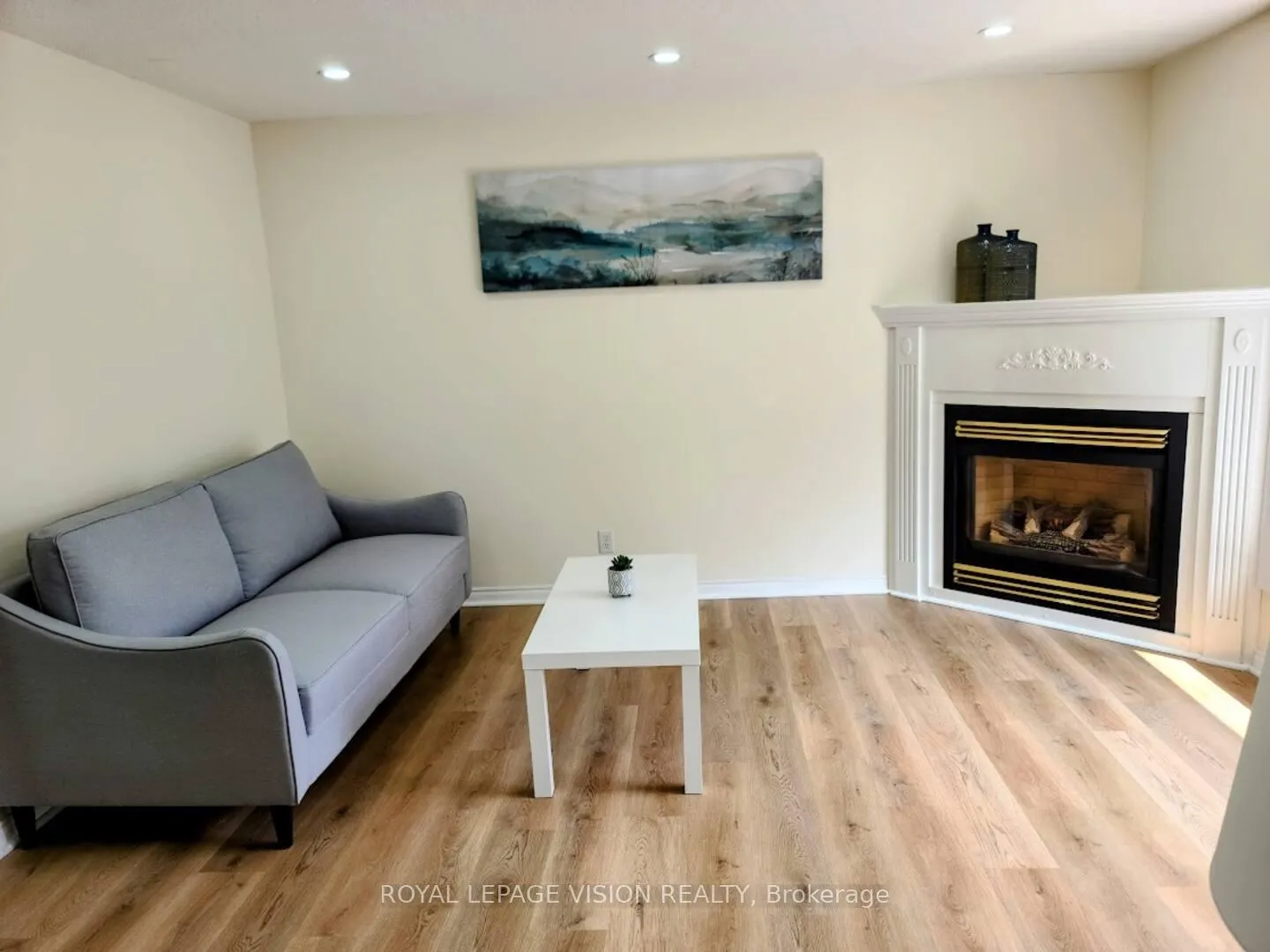Photo 22 of 75 Garden Street, Whitby, Downtown Whitby — HOMEH