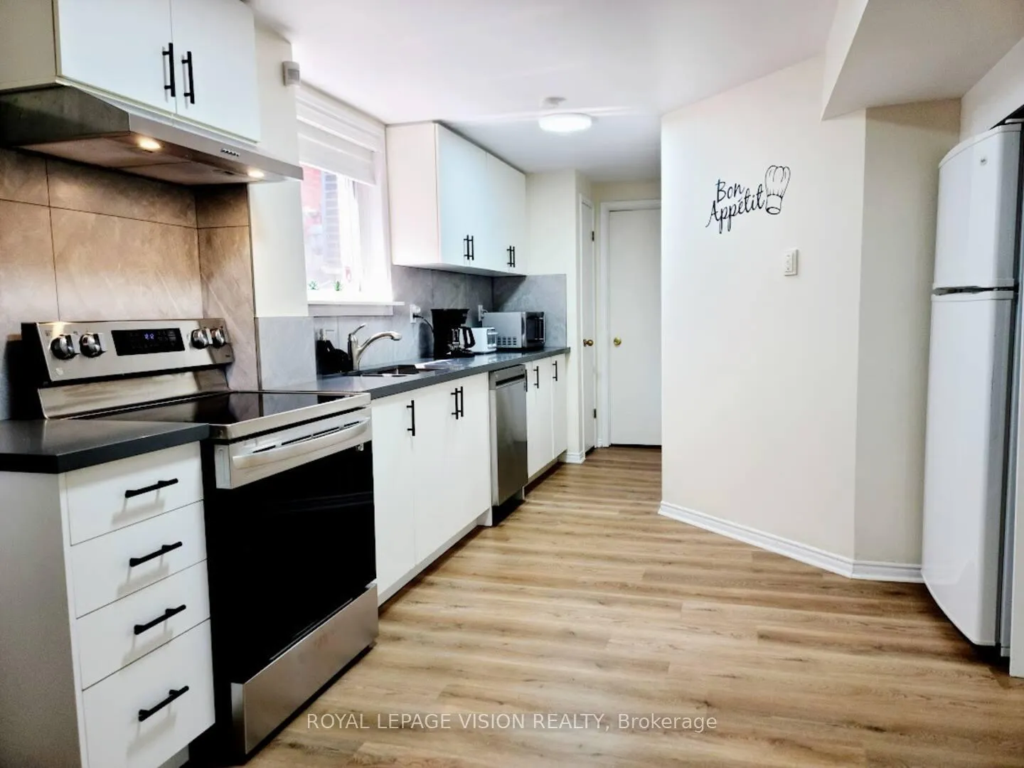 Photo 33 of 75 Garden Street, Whitby, Downtown Whitby — HOMEH