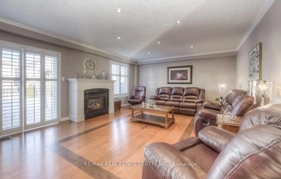 Photo 7 of 456 Thomas Slee Drive, Kitchener — HOMEH