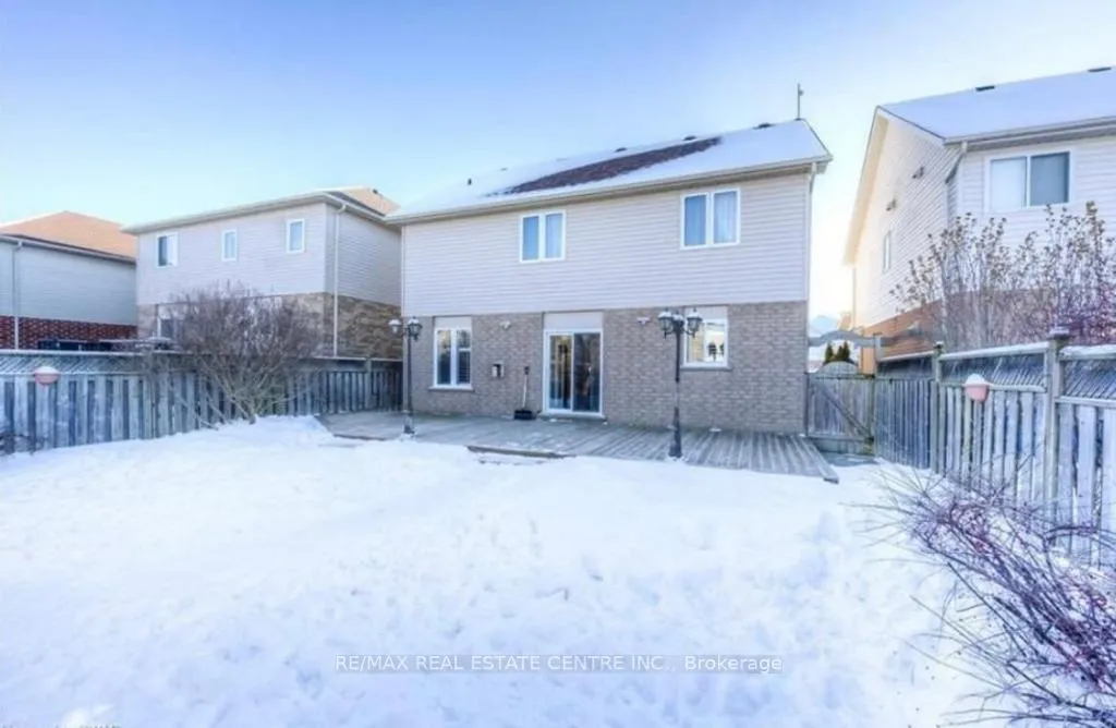 Photo 16 of 456 Thomas Slee Drive, Kitchener — HOMEH