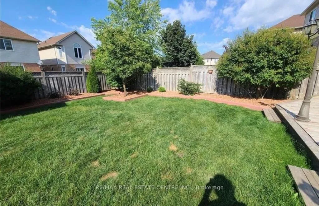 Photo 17 of 456 Thomas Slee Drive, Kitchener — HOMEH