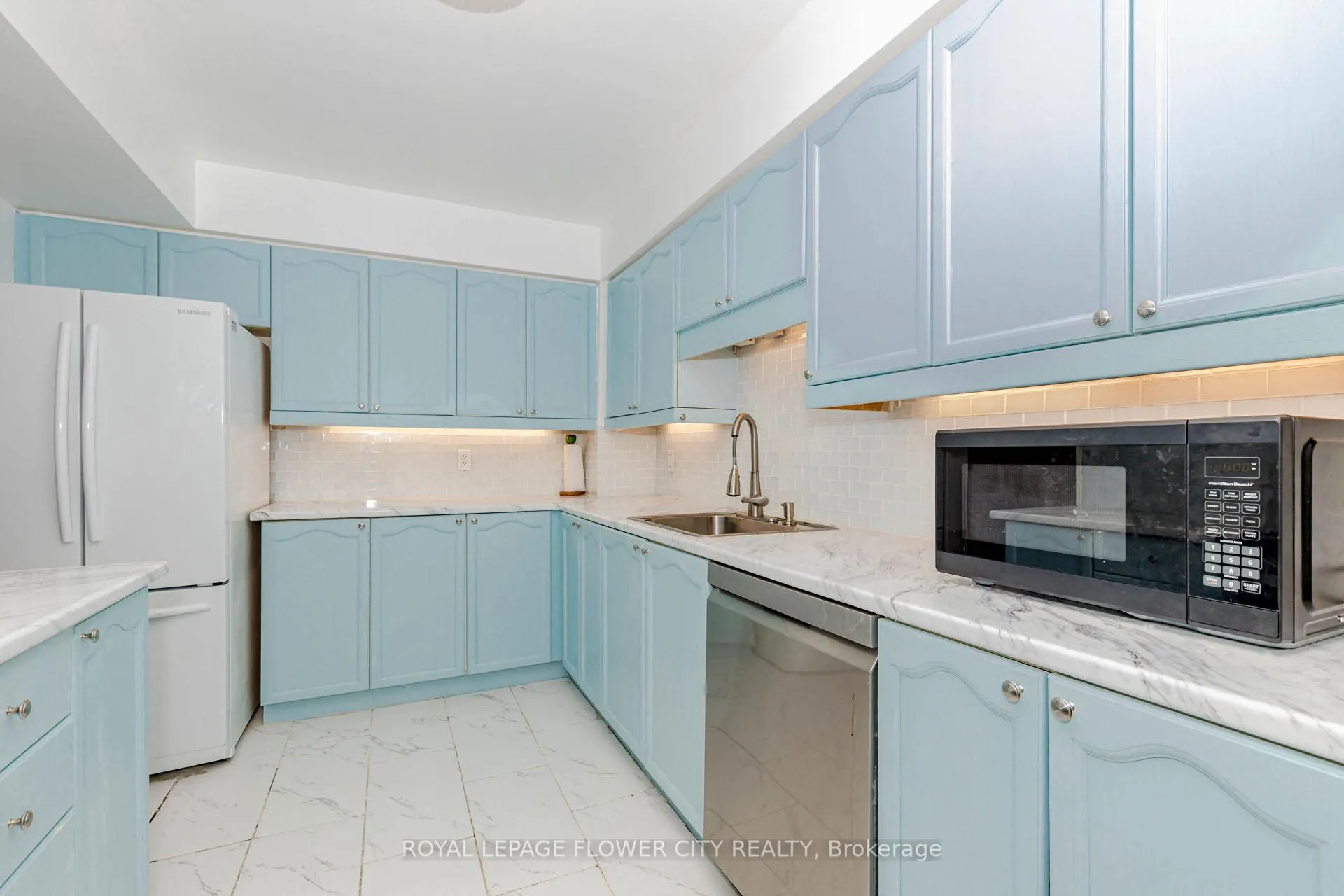 Photo 14 of Unit 4, 523 Beechwood Drive, Waterloo — HOMEH