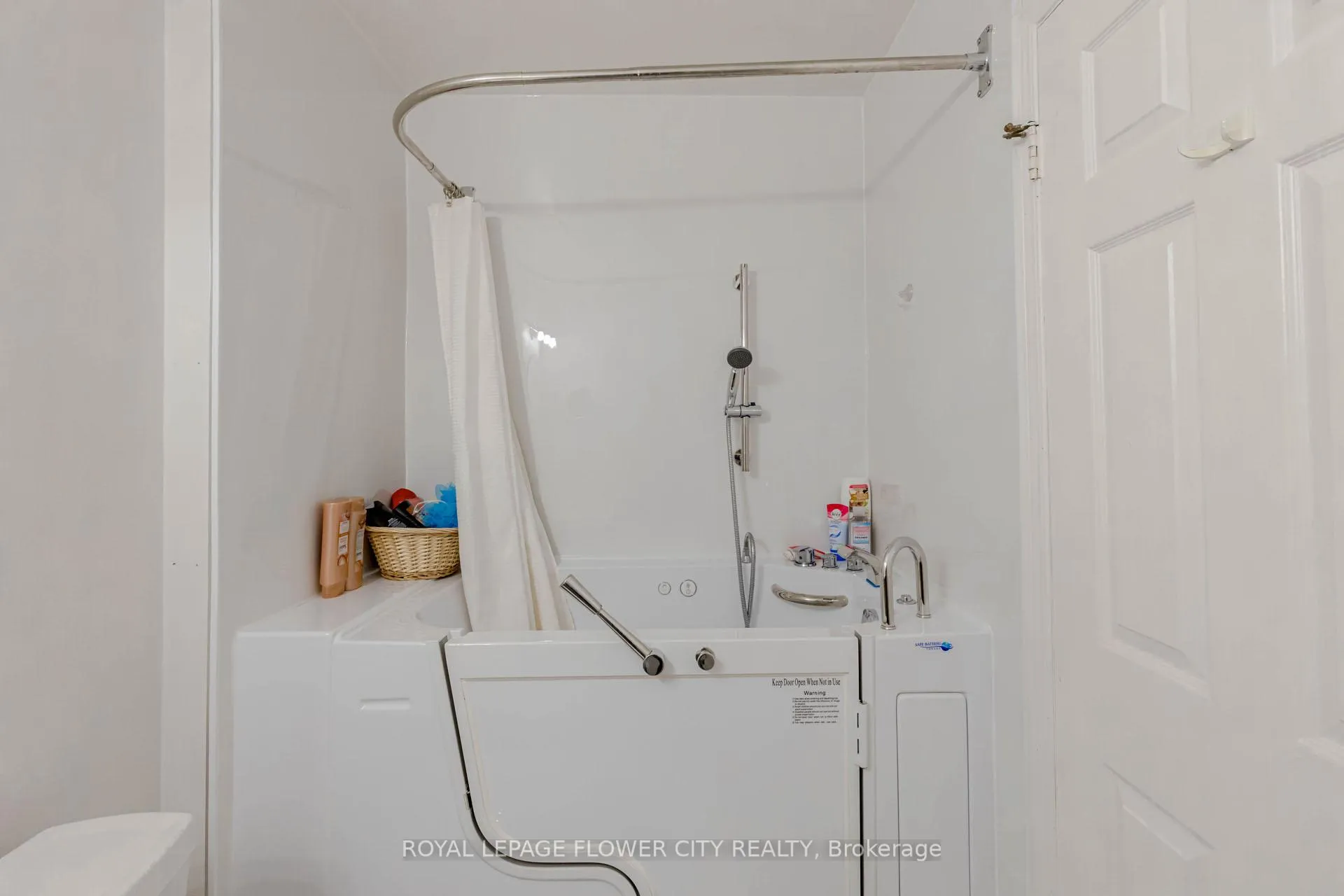 Photo 28 of Unit 4, 523 Beechwood Drive, Waterloo — HOMEH