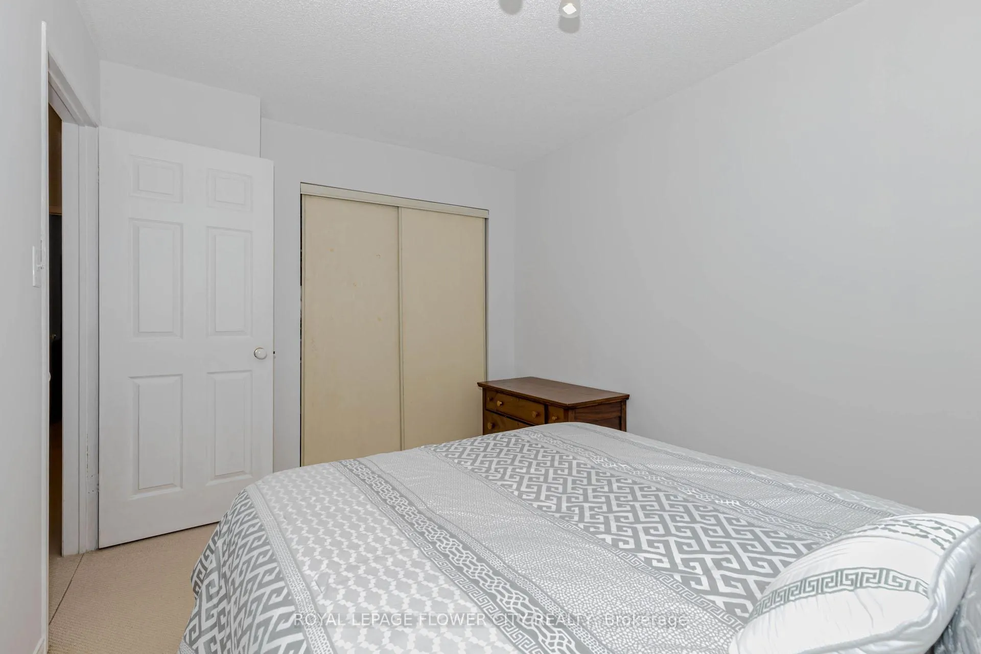 Photo 32 of Unit 4, 523 Beechwood Drive, Waterloo — HOMEH