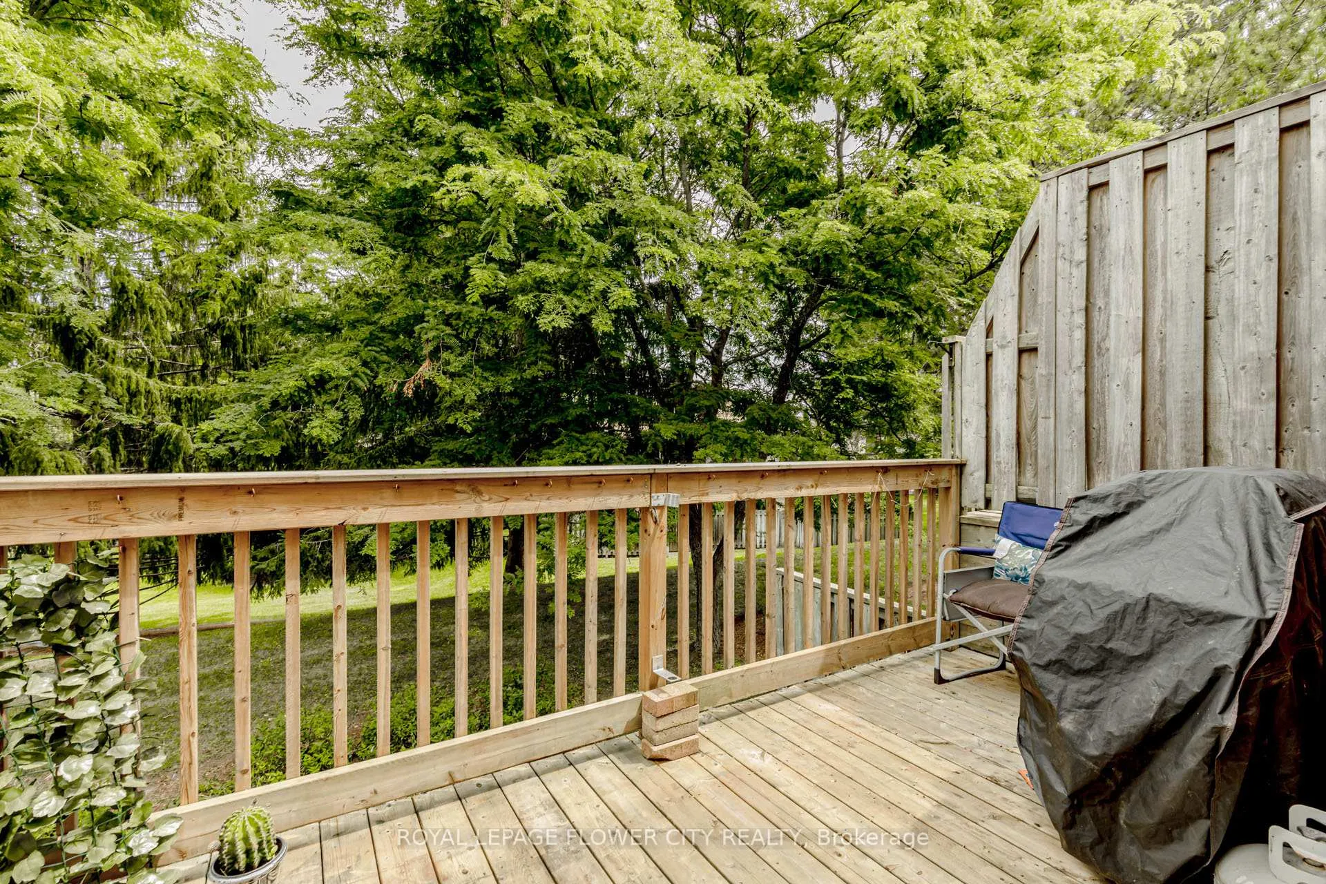 Photo 33 of Unit 4, 523 Beechwood Drive, Waterloo — HOMEH