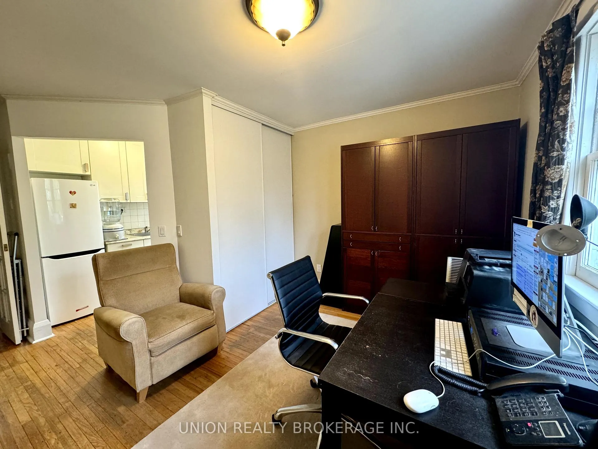 Photo 7 of Unit Upper, 334 Lee Avenue, Toronto, The Beaches — HOMEH