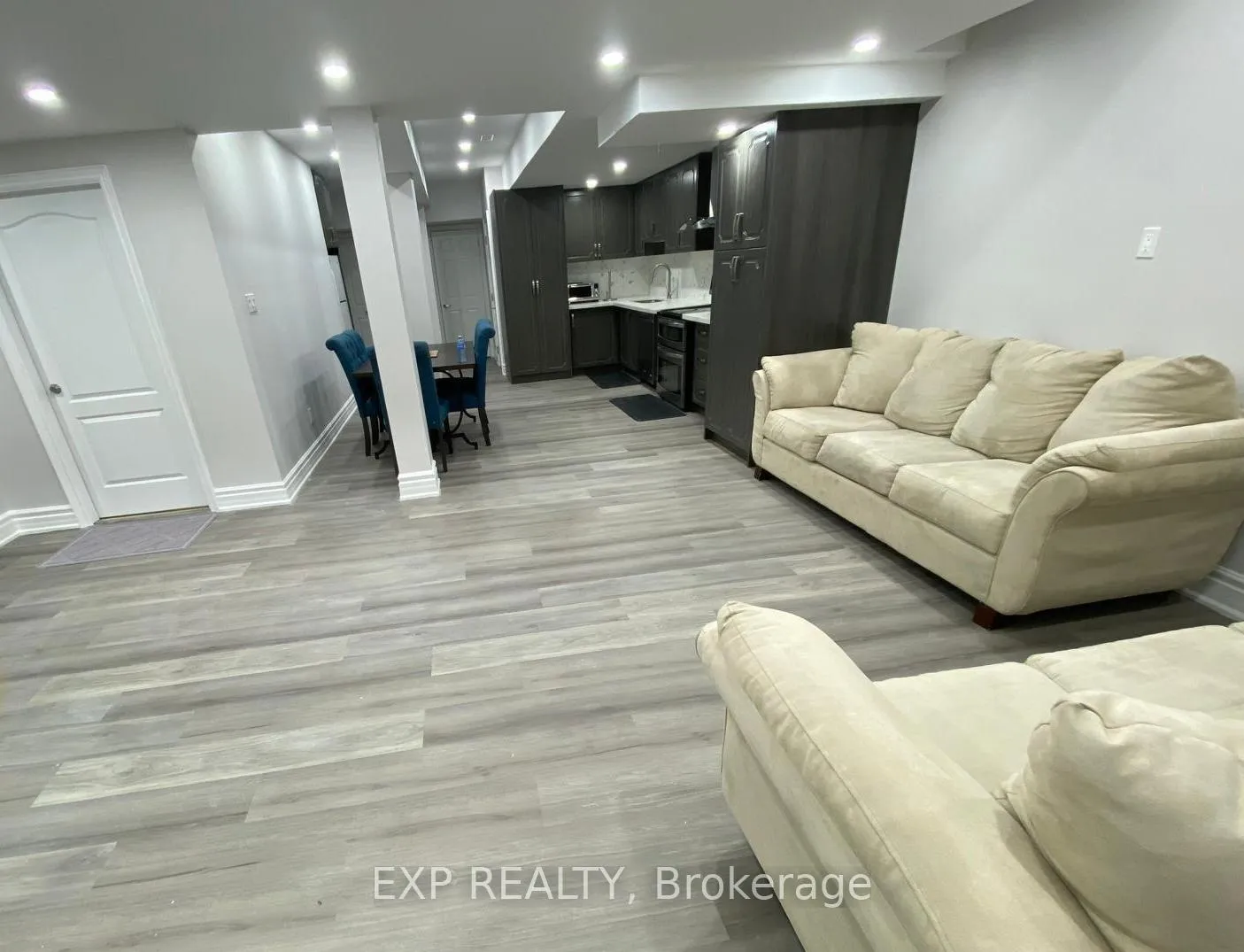 Photo 2 of 8 Ralph Chalmers Avenue, Markham, Wismer — HOMEH