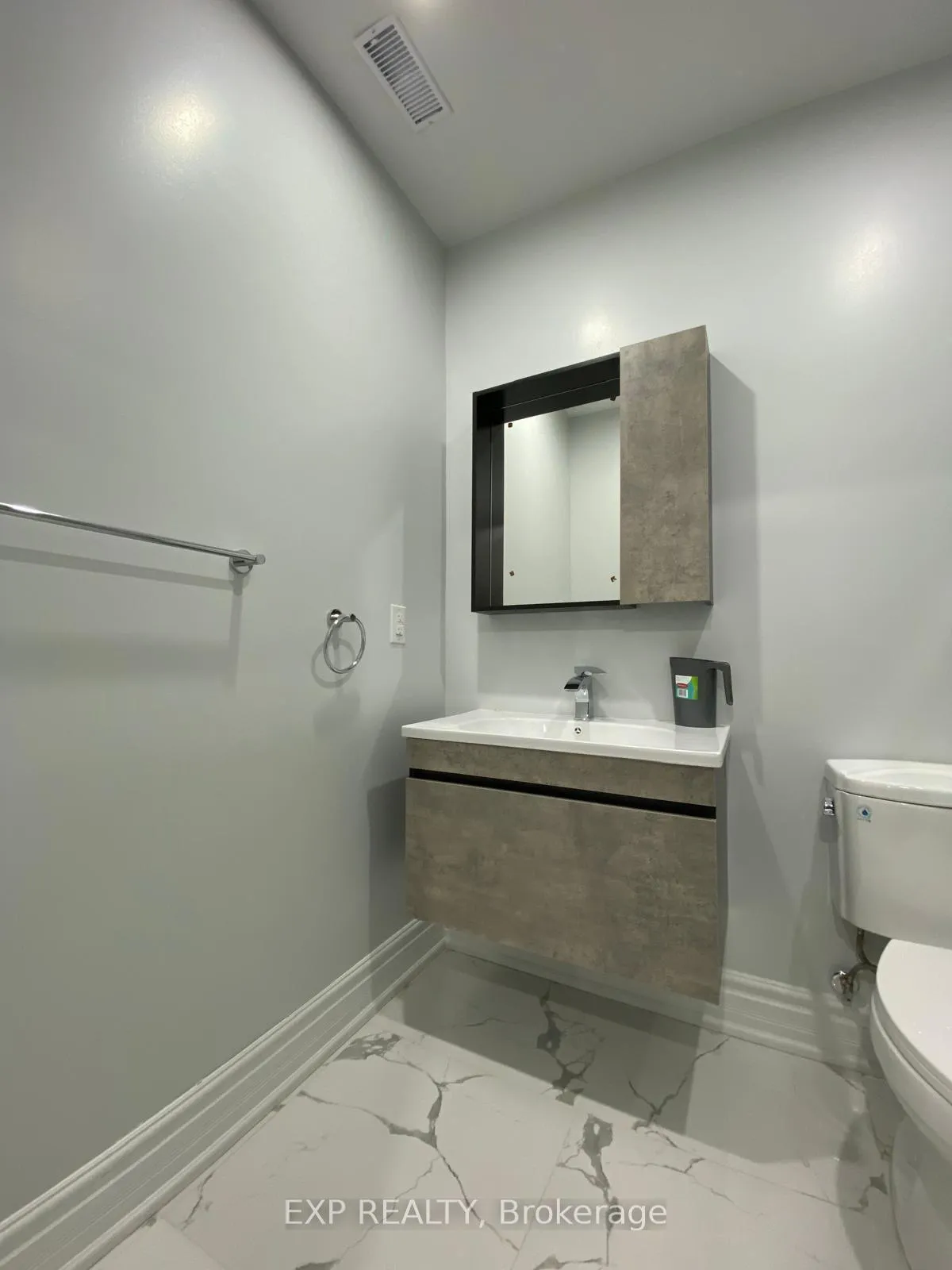 Photo 14 of 8 Ralph Chalmers Avenue, Markham, Wismer — HOMEH
