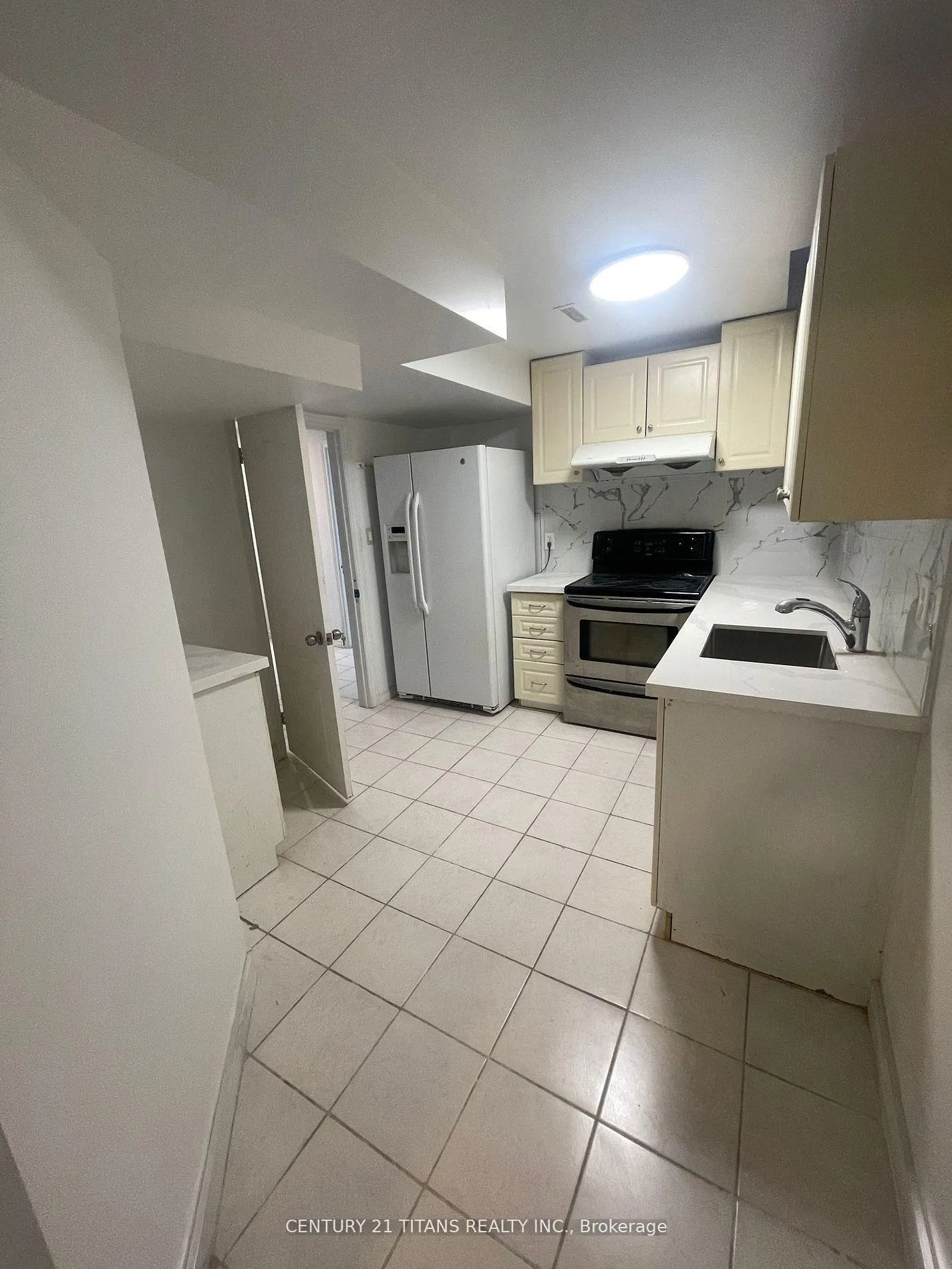 Photo 4 of 56 Colonel Marr Road, Markham, Buttonville — HOMEH