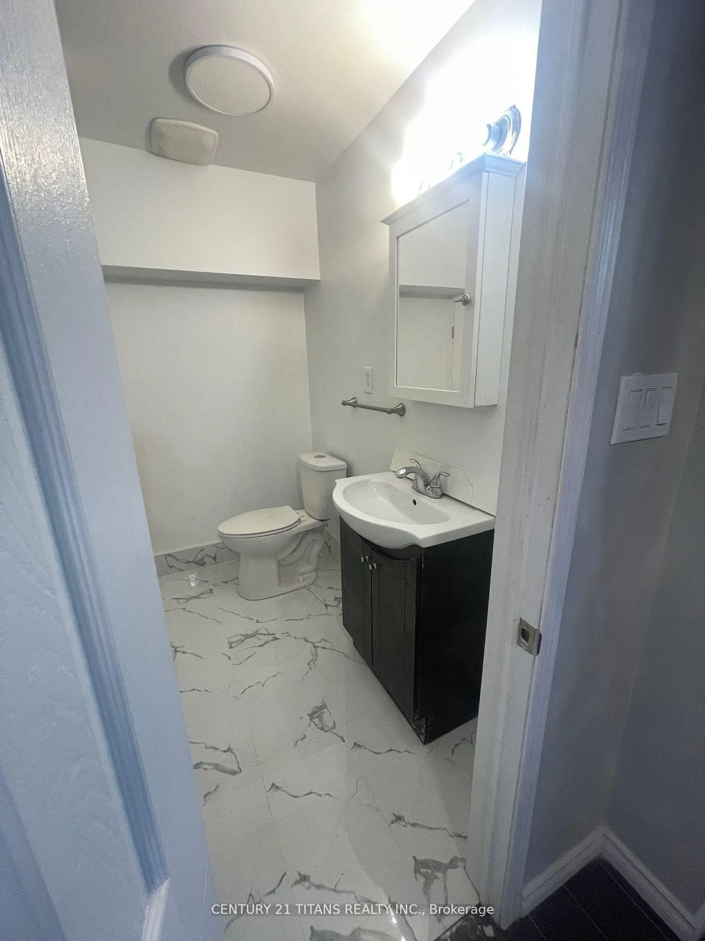 Photo 10 of 56 Colonel Marr Road, Markham, Buttonville — HOMEH