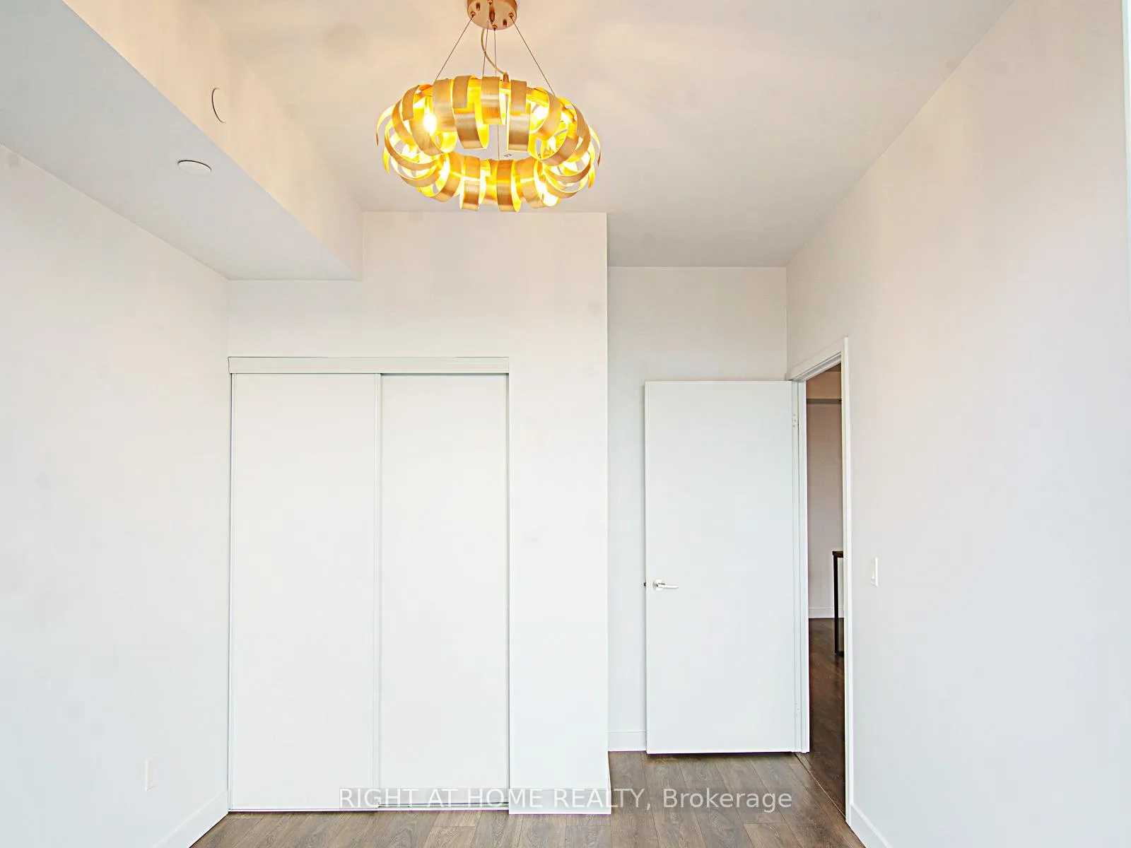 Photo 14 of Unit 3407, 8 Eglinton Avenue E, Toronto, Mount Pleasant West — HOMEH