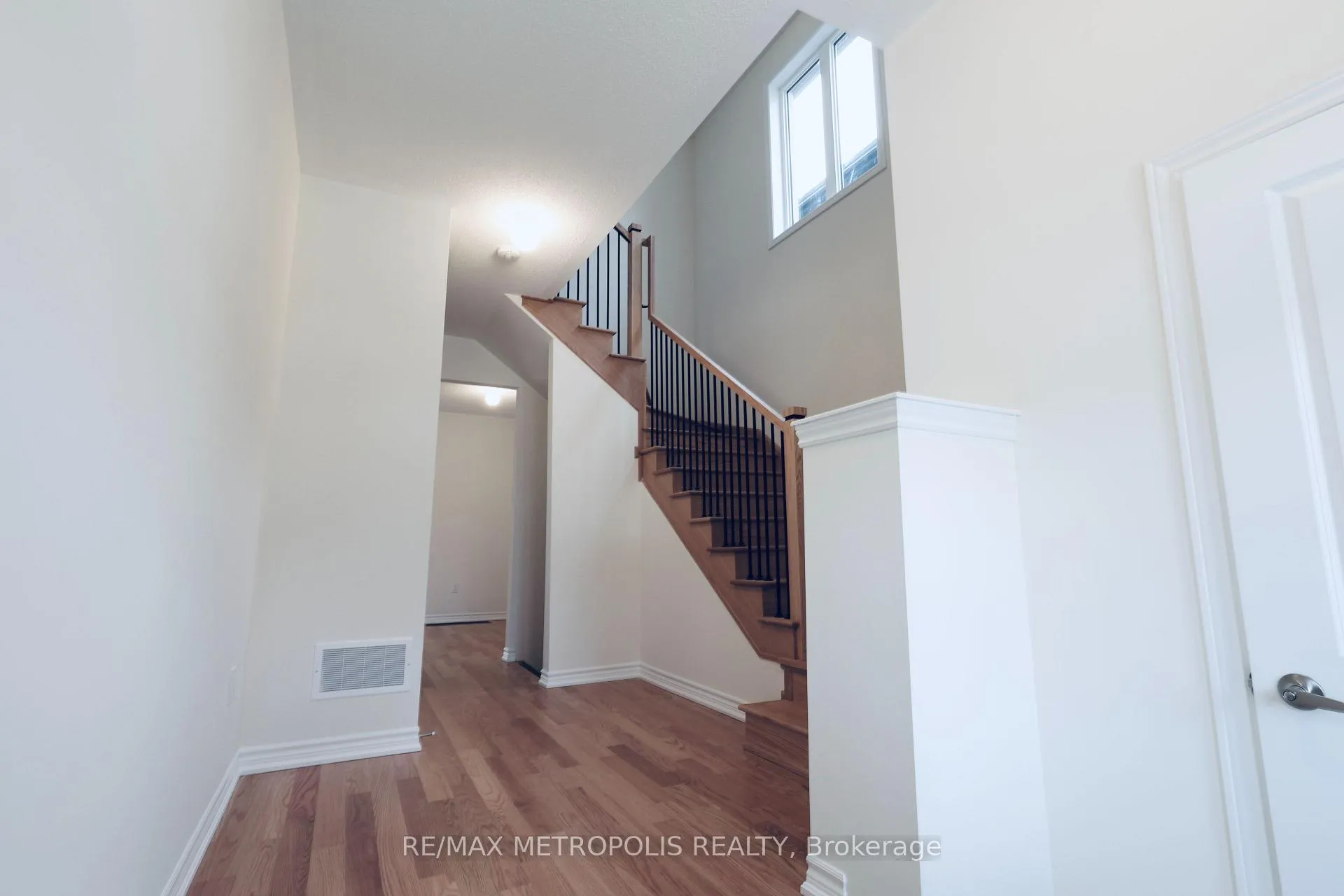 Photo 3 of 1163 Azalea Avenue, Pickering, Rural Pickering — HOMEH