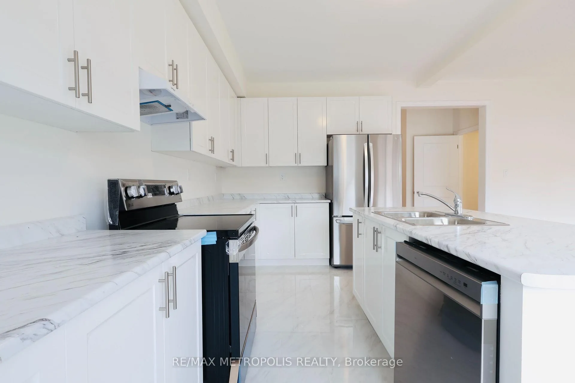 Photo 7 of 1163 Azalea Avenue, Pickering, Rural Pickering — HOMEH