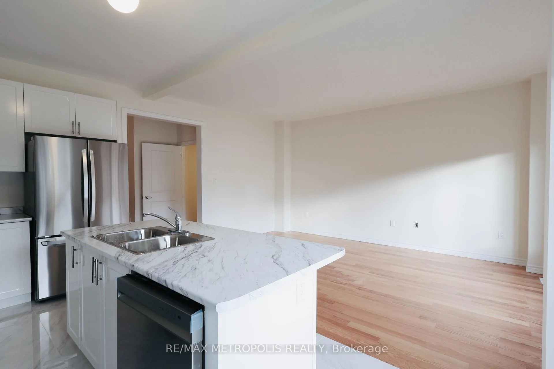 Photo 8 of 1163 Azalea Avenue, Pickering, Rural Pickering — HOMEH
