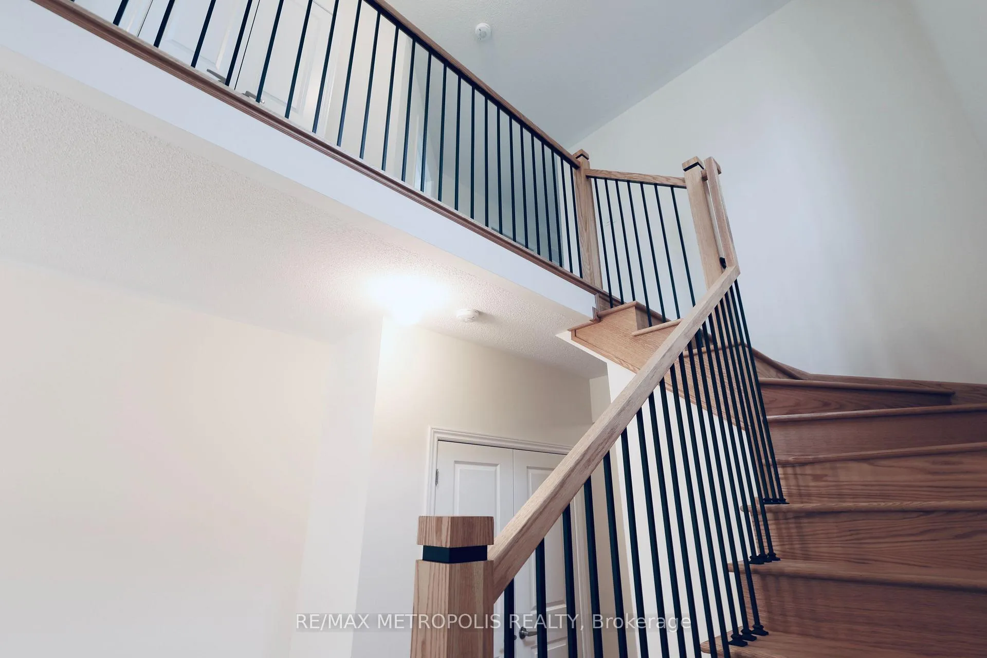 Photo 9 of 1163 Azalea Avenue, Pickering, Rural Pickering — HOMEH