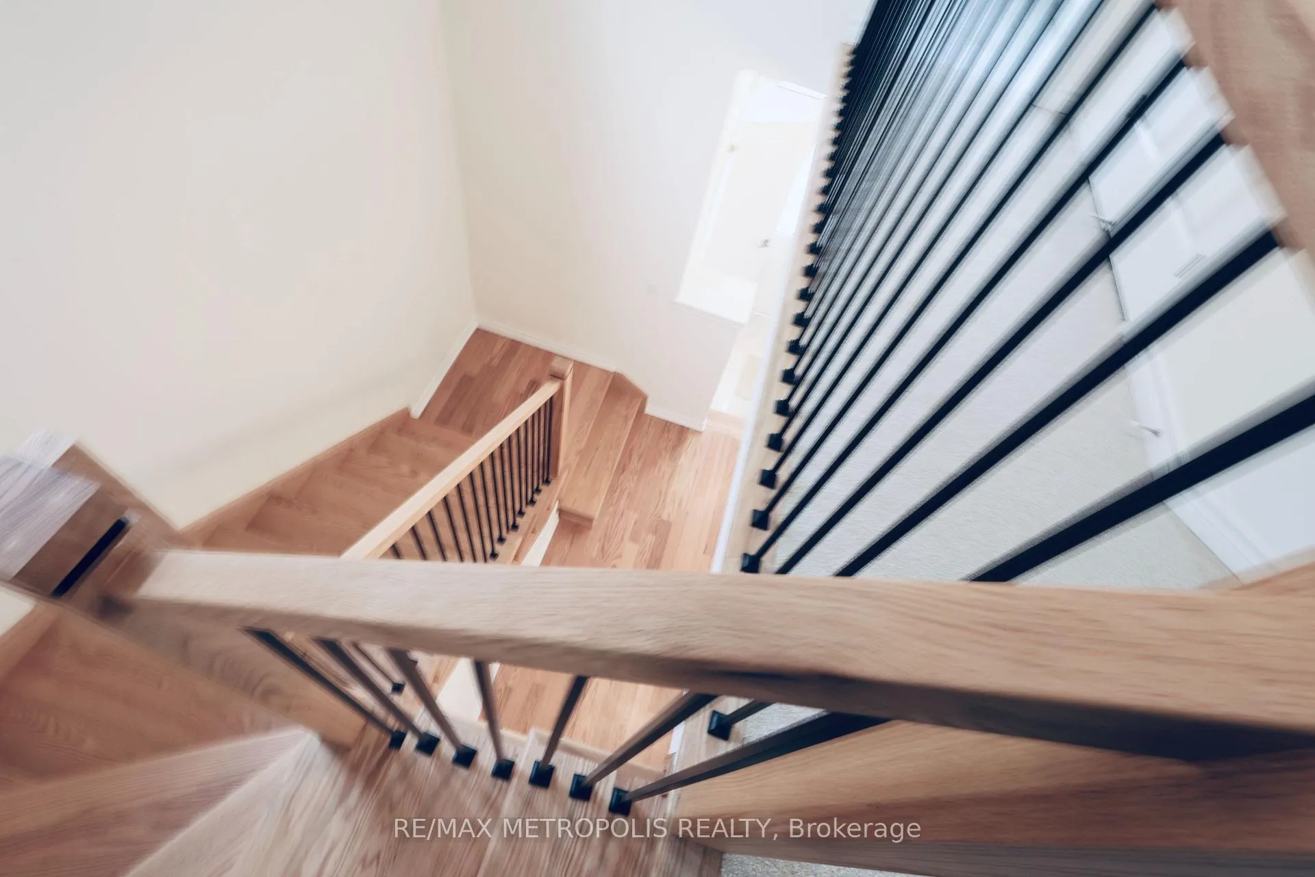 Photo 10 of 1163 Azalea Avenue, Pickering, Rural Pickering — HOMEH