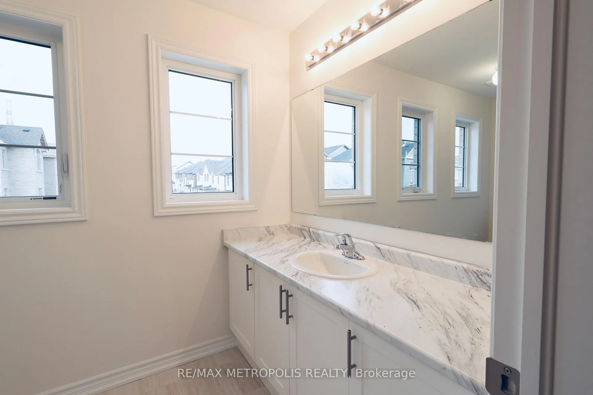 Photo 11 of 1163 Azalea Avenue, Pickering, Rural Pickering — HOMEH