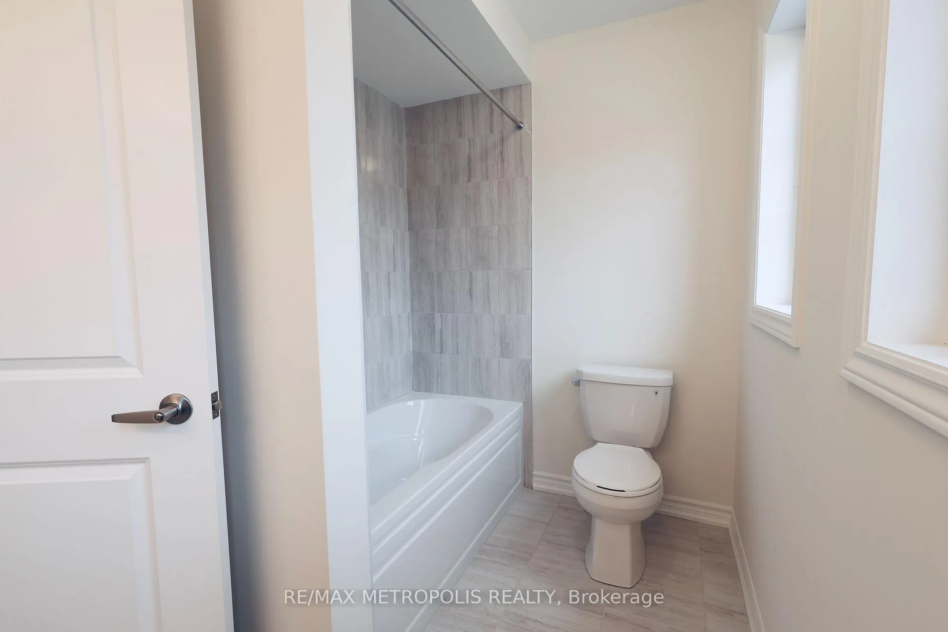 Photo 12 of 1163 Azalea Avenue, Pickering, Rural Pickering — HOMEH