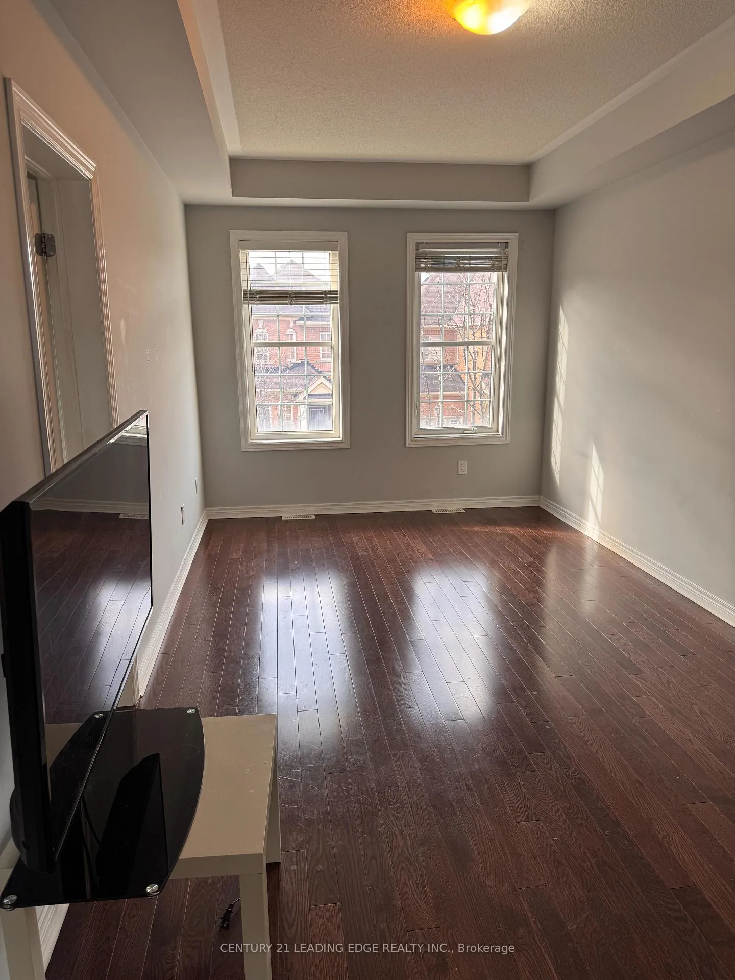 Photo 7 of 10 Tufo Avenue, Markham, Victoria Square — HOMEH