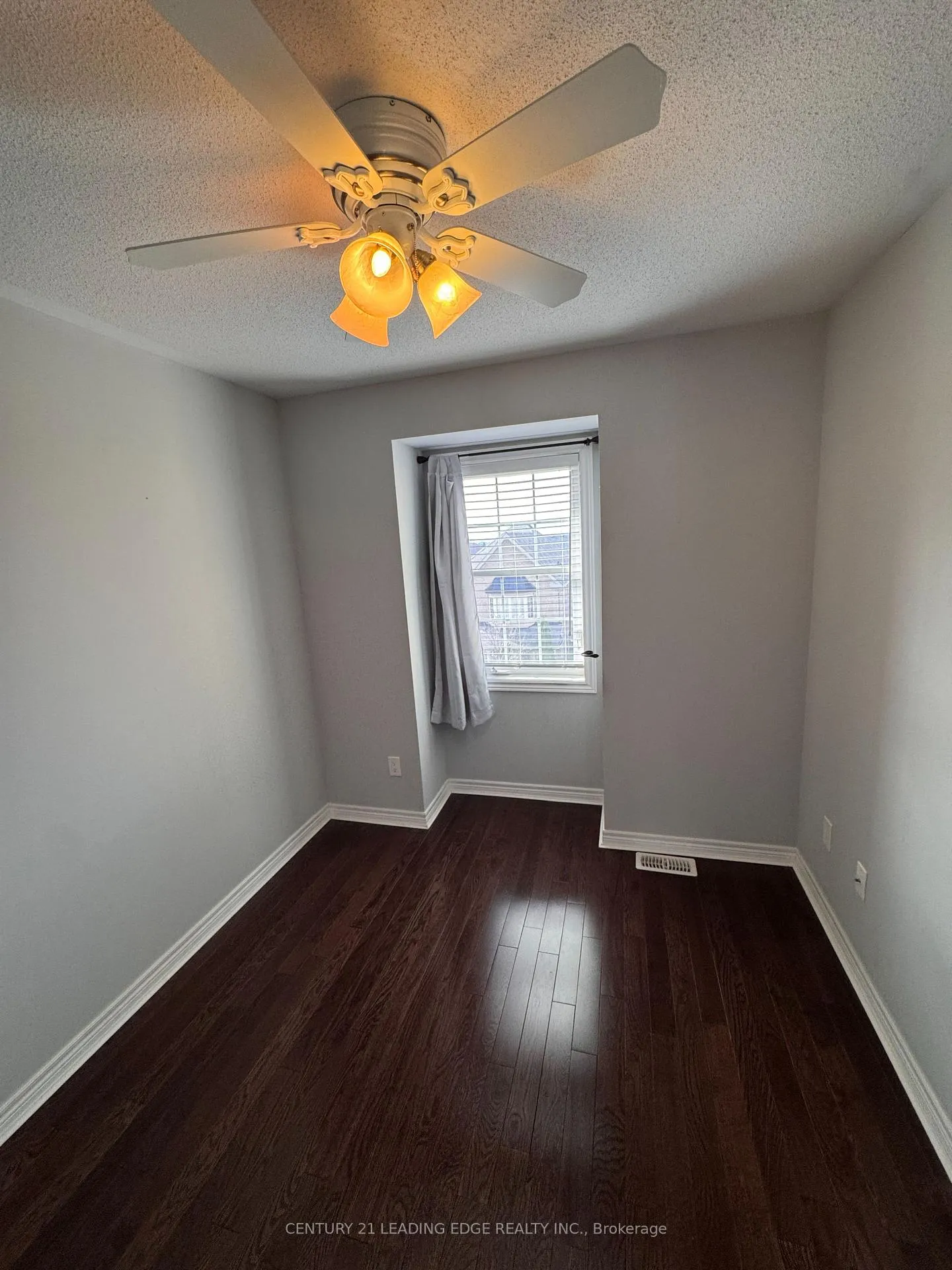 Photo 13 of 10 Tufo Avenue, Markham, Victoria Square — HOMEH