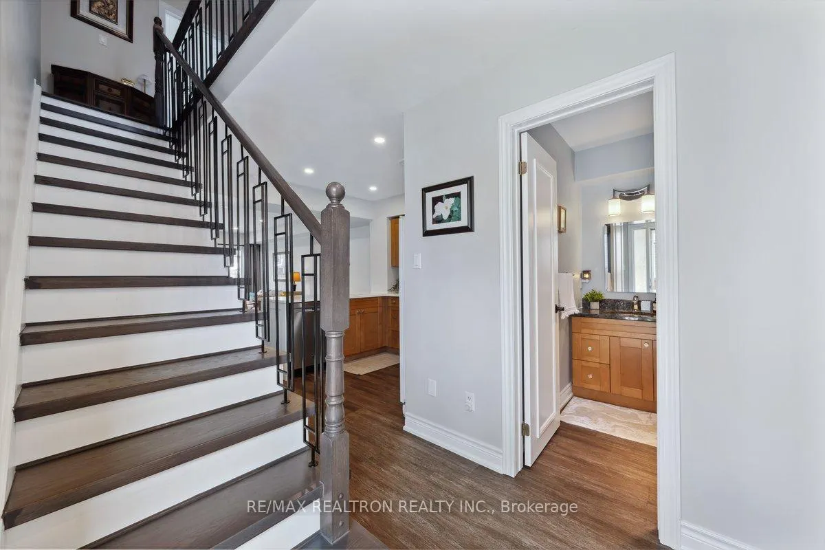 Photo 7 of Unit 9, 11 Laguna Parkway, Ramara, Brechin — HOMEH