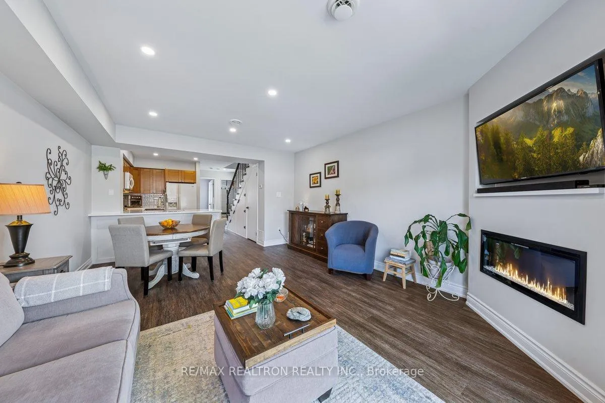 Photo 15 of Unit 9, 11 Laguna Parkway, Ramara, Brechin — HOMEH