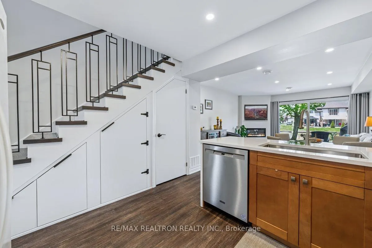 Photo 17 of Unit 9, 11 Laguna Parkway, Ramara, Brechin — HOMEH