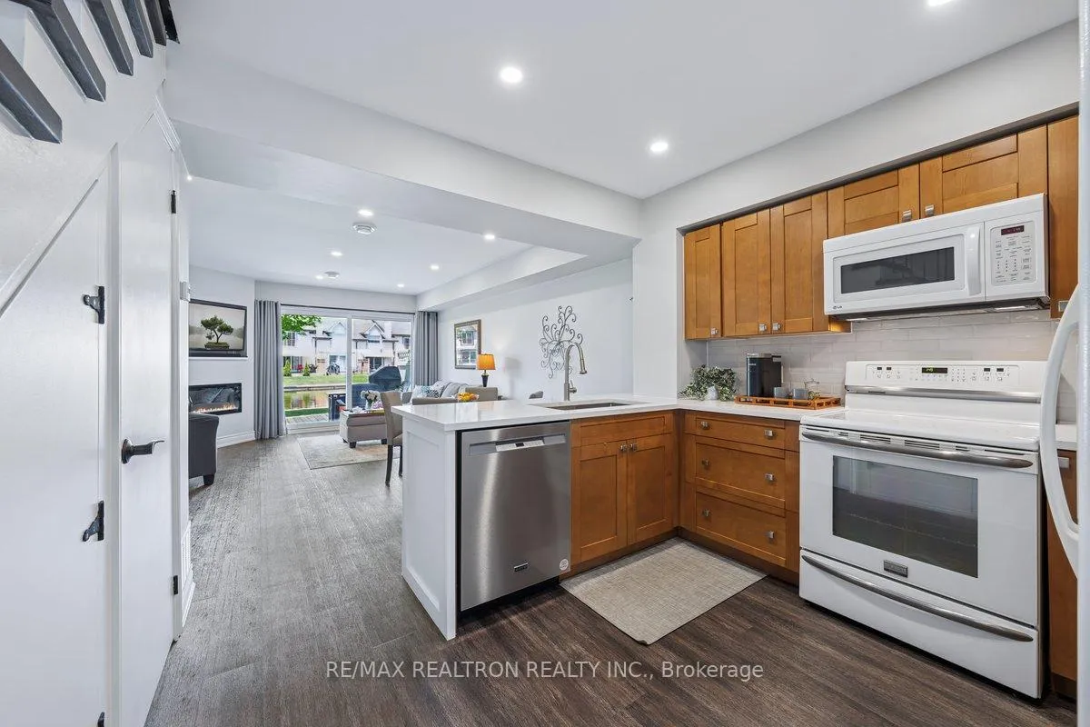 Photo 19 of Unit 9, 11 Laguna Parkway, Ramara, Brechin — HOMEH