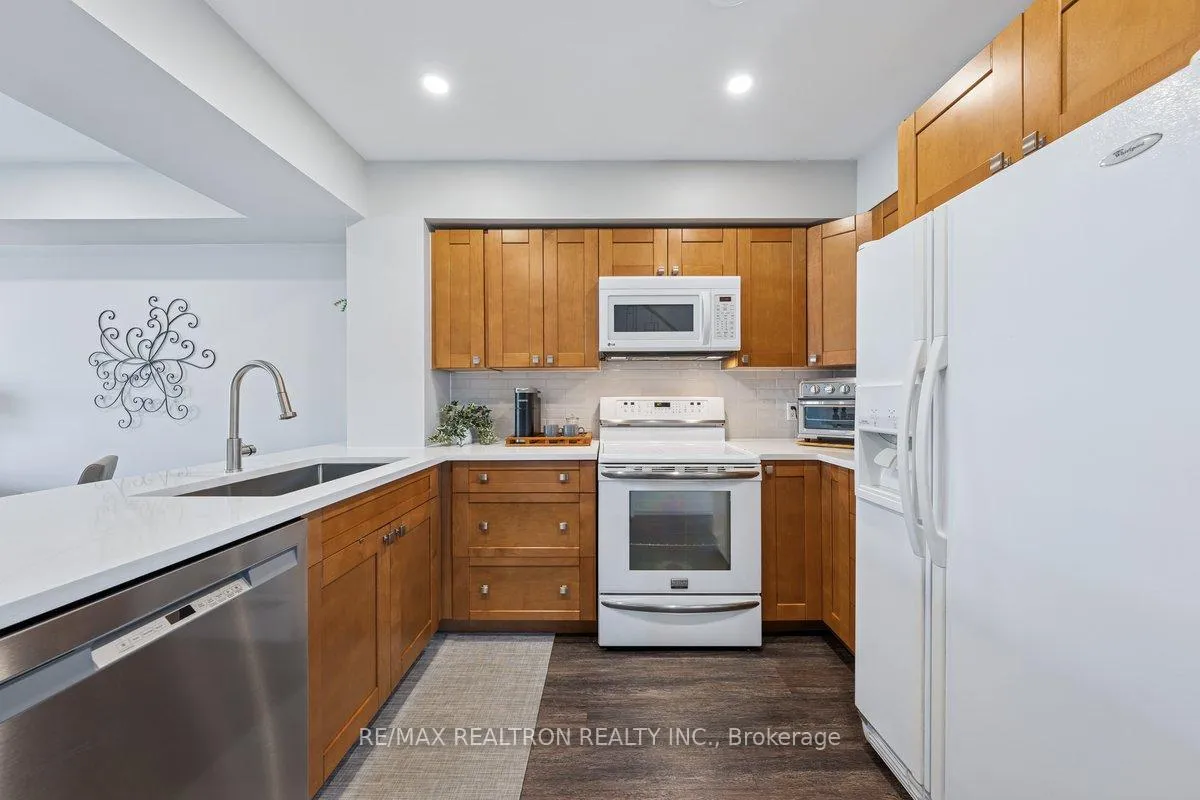 Photo 20 of Unit 9, 11 Laguna Parkway, Ramara, Brechin — HOMEH