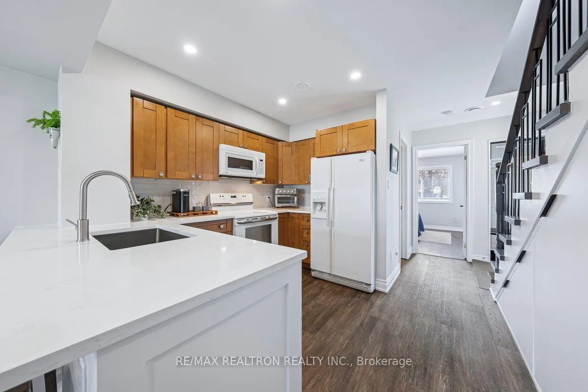 Photo 21 of Unit 9, 11 Laguna Parkway, Ramara, Brechin — HOMEH