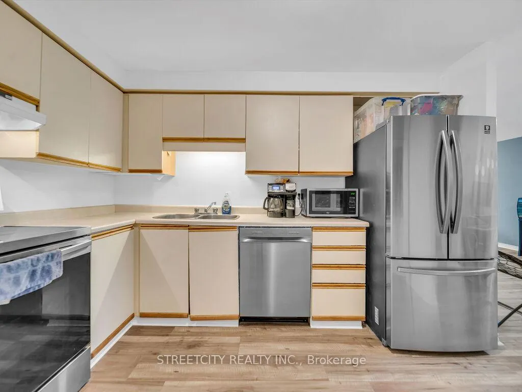 Photo 22 of Unit 814, 55 Green Valley Drive, Kitchener — HOMEH
