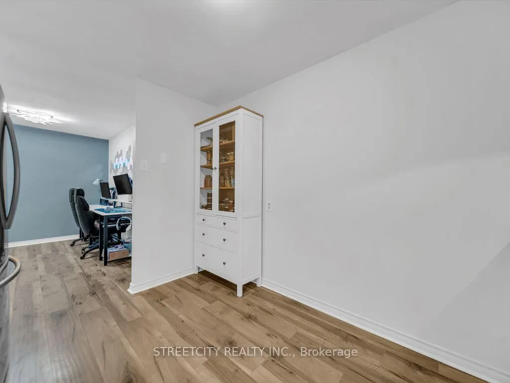Photo 24 of Unit 814, 55 Green Valley Drive, Kitchener — HOMEH