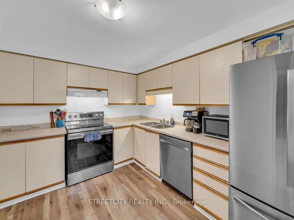 Photo 26 of Unit 814, 55 Green Valley Drive, Kitchener — HOMEH