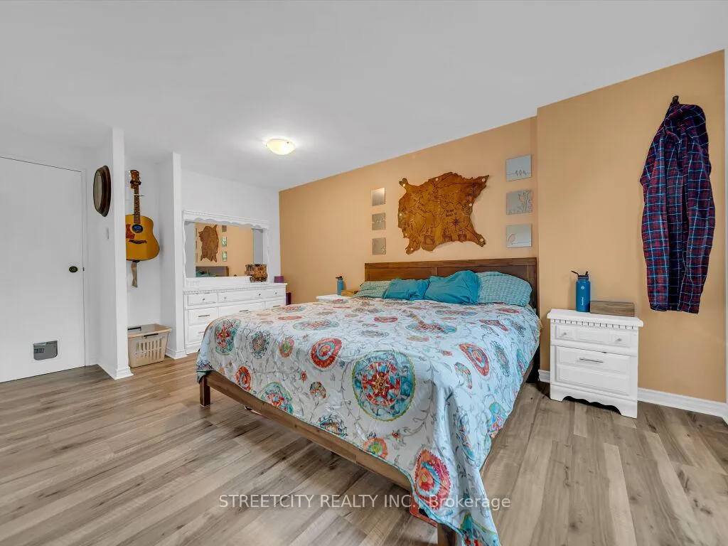 Photo 28 of Unit 814, 55 Green Valley Drive, Kitchener — HOMEH