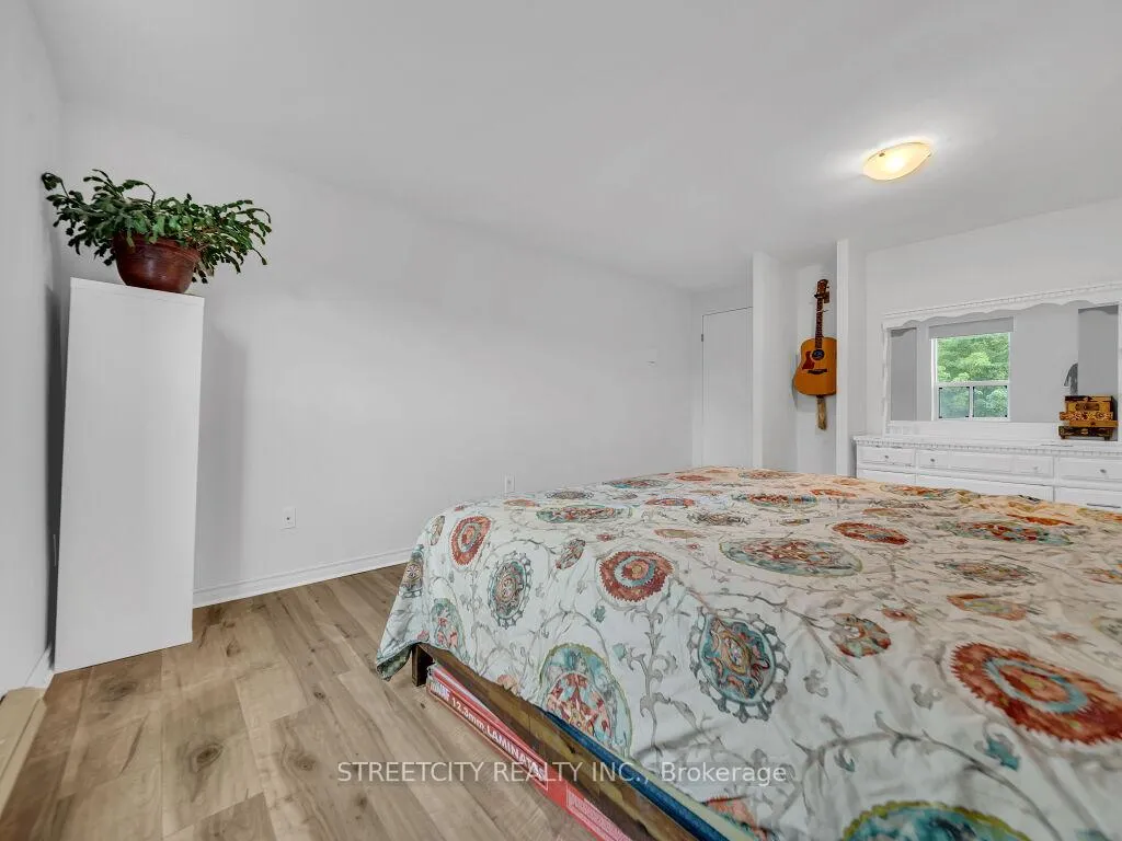 Photo 29 of Unit 814, 55 Green Valley Drive, Kitchener — HOMEH