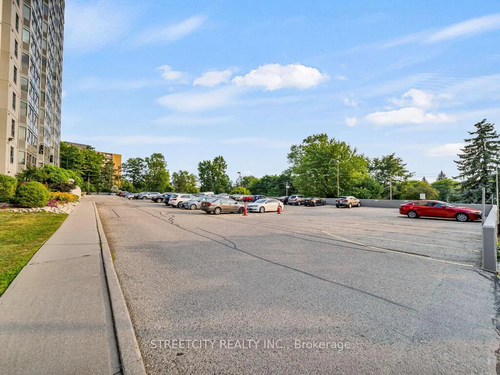 Photo 42 of Unit 814, 55 Green Valley Drive, Kitchener — HOMEH