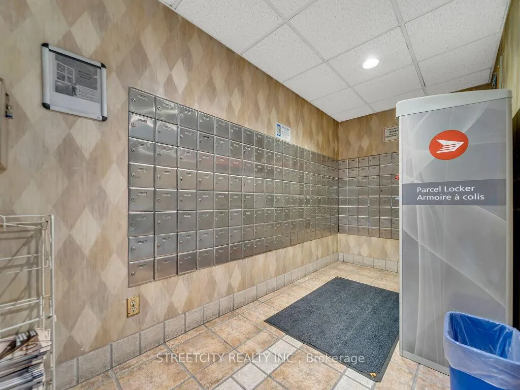 Photo 44 of Unit 814, 55 Green Valley Drive, Kitchener — HOMEH