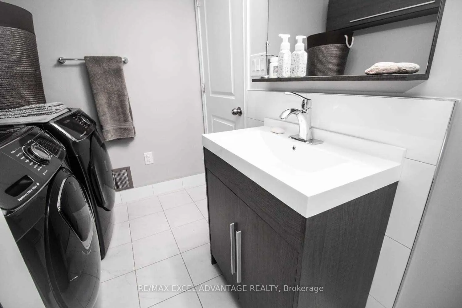 Photo 8 of Unit Lower, 269 Surrey Drive, Oshawa, Eastdale — HOMEH