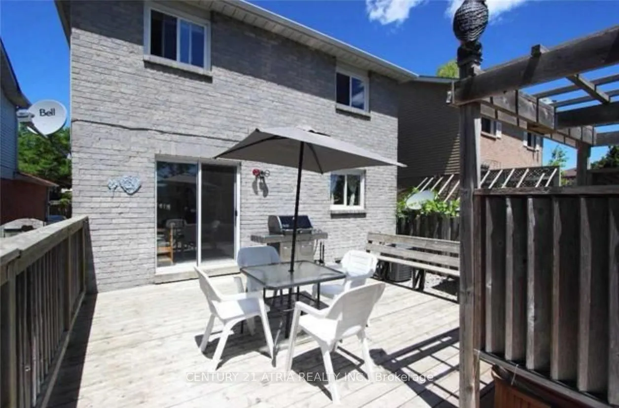 Photo 7 of 62 Field Crescent, Ajax, Central East — HOMEH