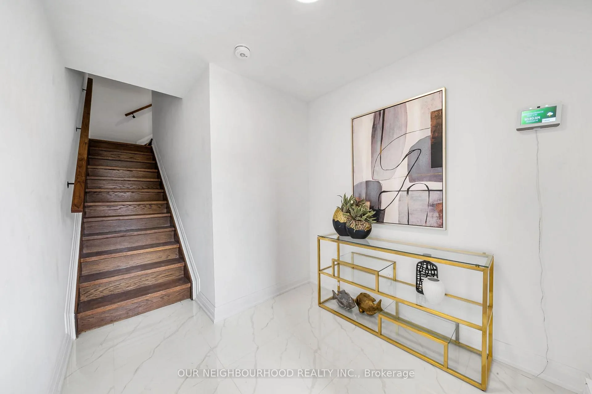 Photo 3 of Unit Unit B, 146 Celina Street, Oshawa, Central — HOMEH