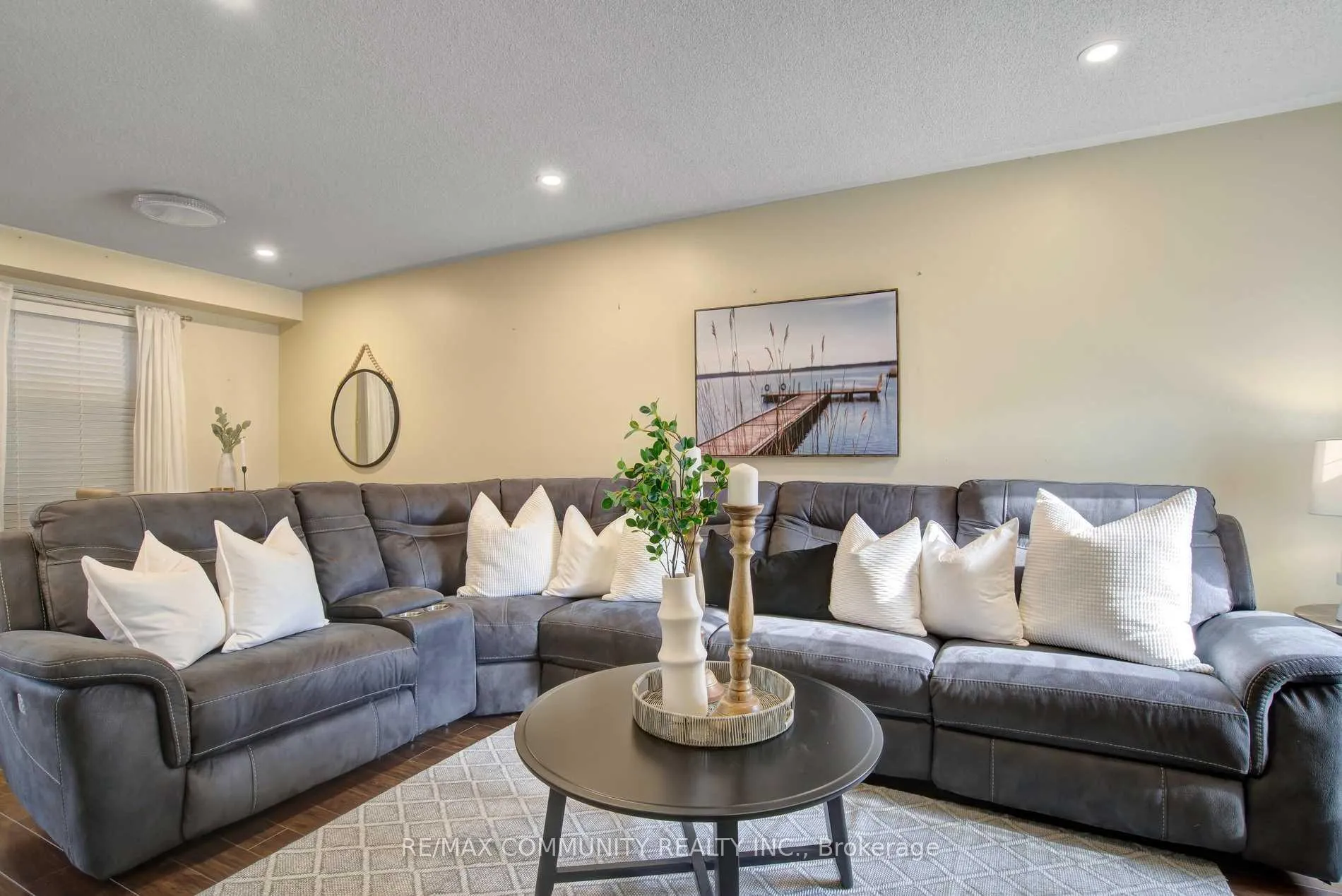 Photo 4 of 59 Oke Road, Clarington, Courtice — HOMEH