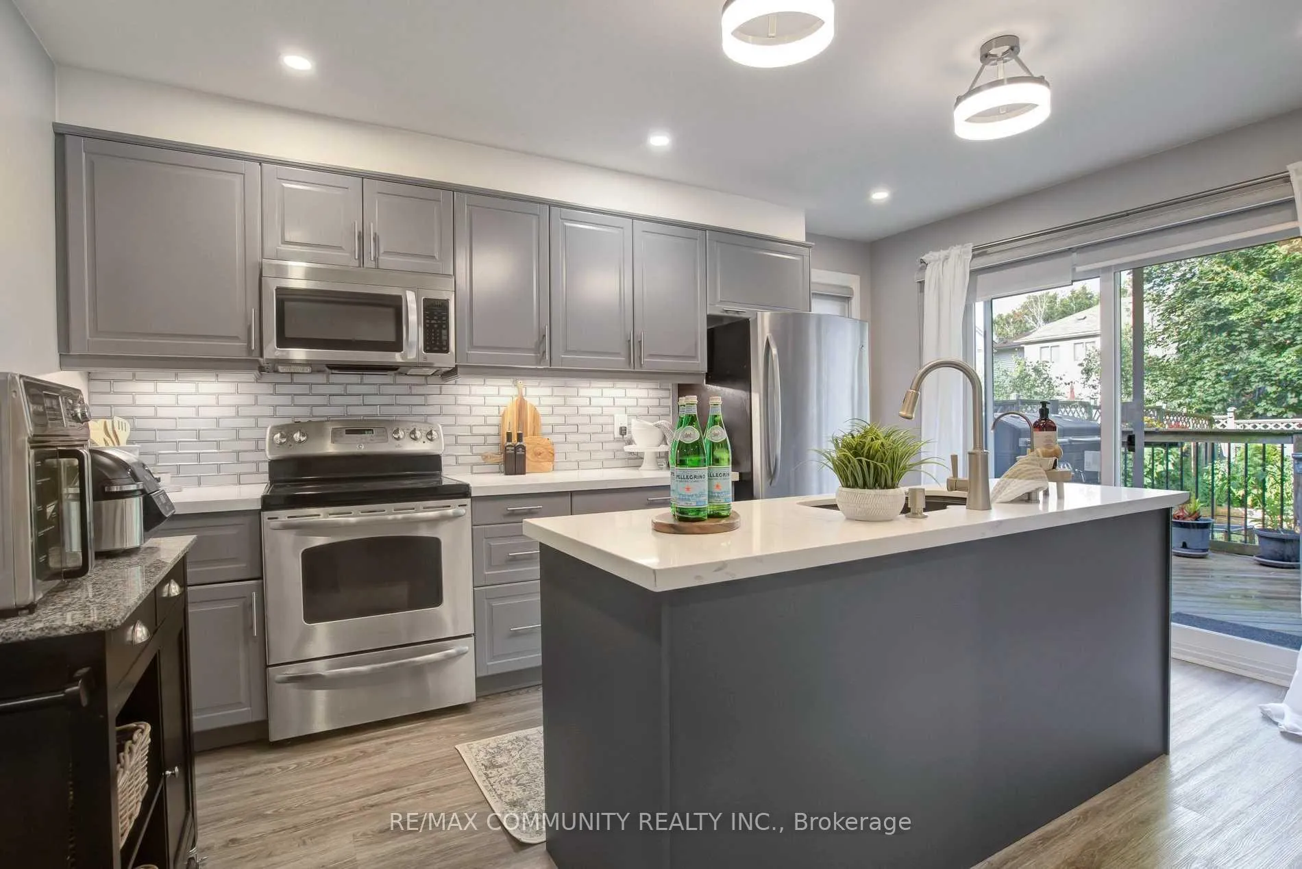 Photo 5 of 59 Oke Road, Clarington, Courtice — HOMEH