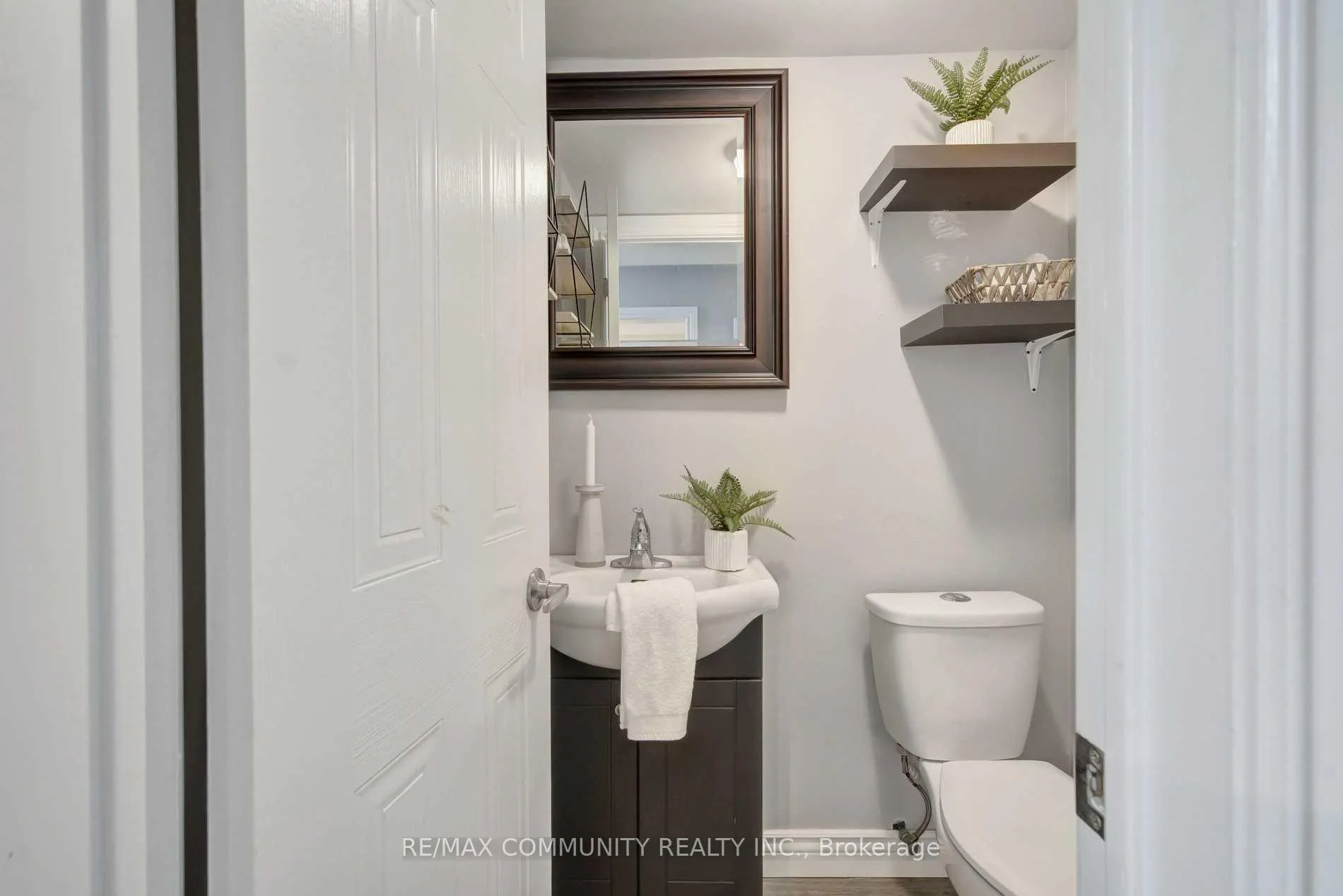Photo 7 of 59 Oke Road, Clarington, Courtice — HOMEH