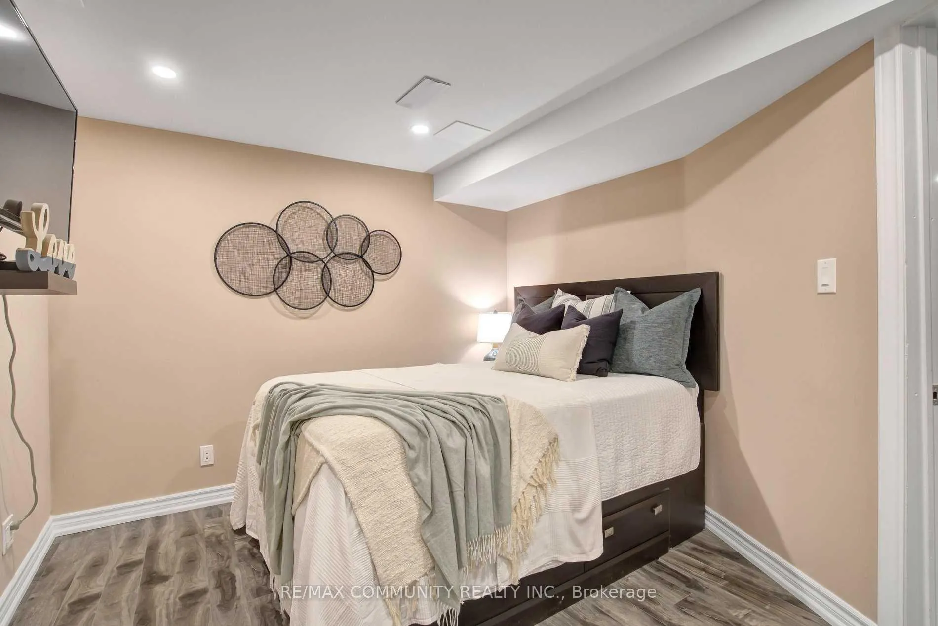 Photo 15 of 59 Oke Road, Clarington, Courtice — HOMEH