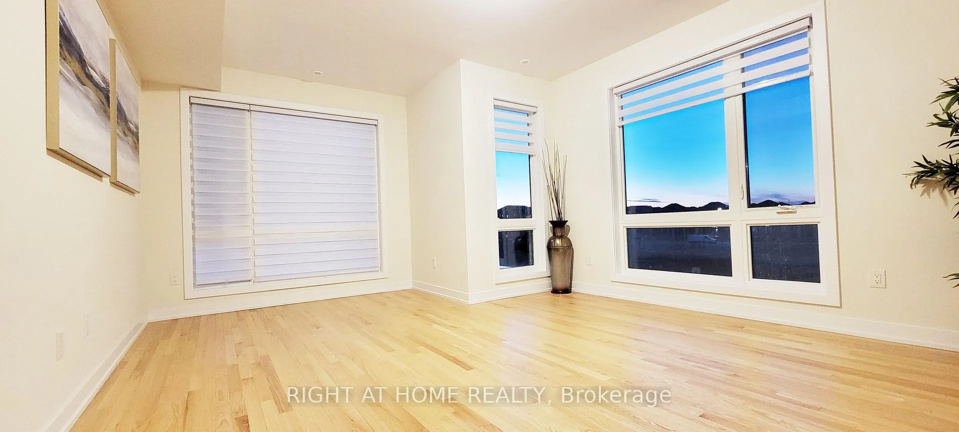 Photo 19 of 121 Stauffer Crescent, Markham, Cornell — HOMEH
