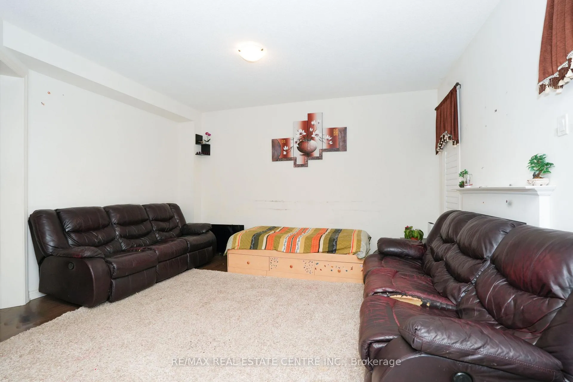 Photo 7 of 11 oconnor Crescent, Brampton, Northwest Brampton — HOMEH