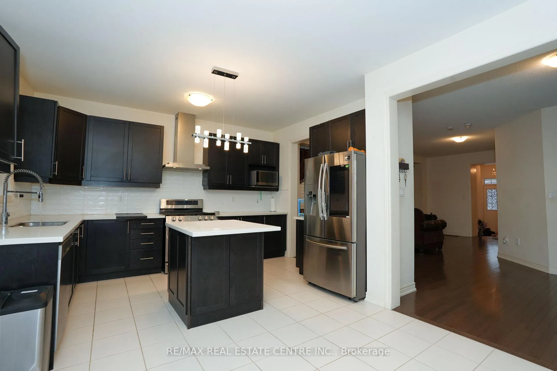 Photo 9 of 11 oconnor Crescent, Brampton, Northwest Brampton — HOMEH