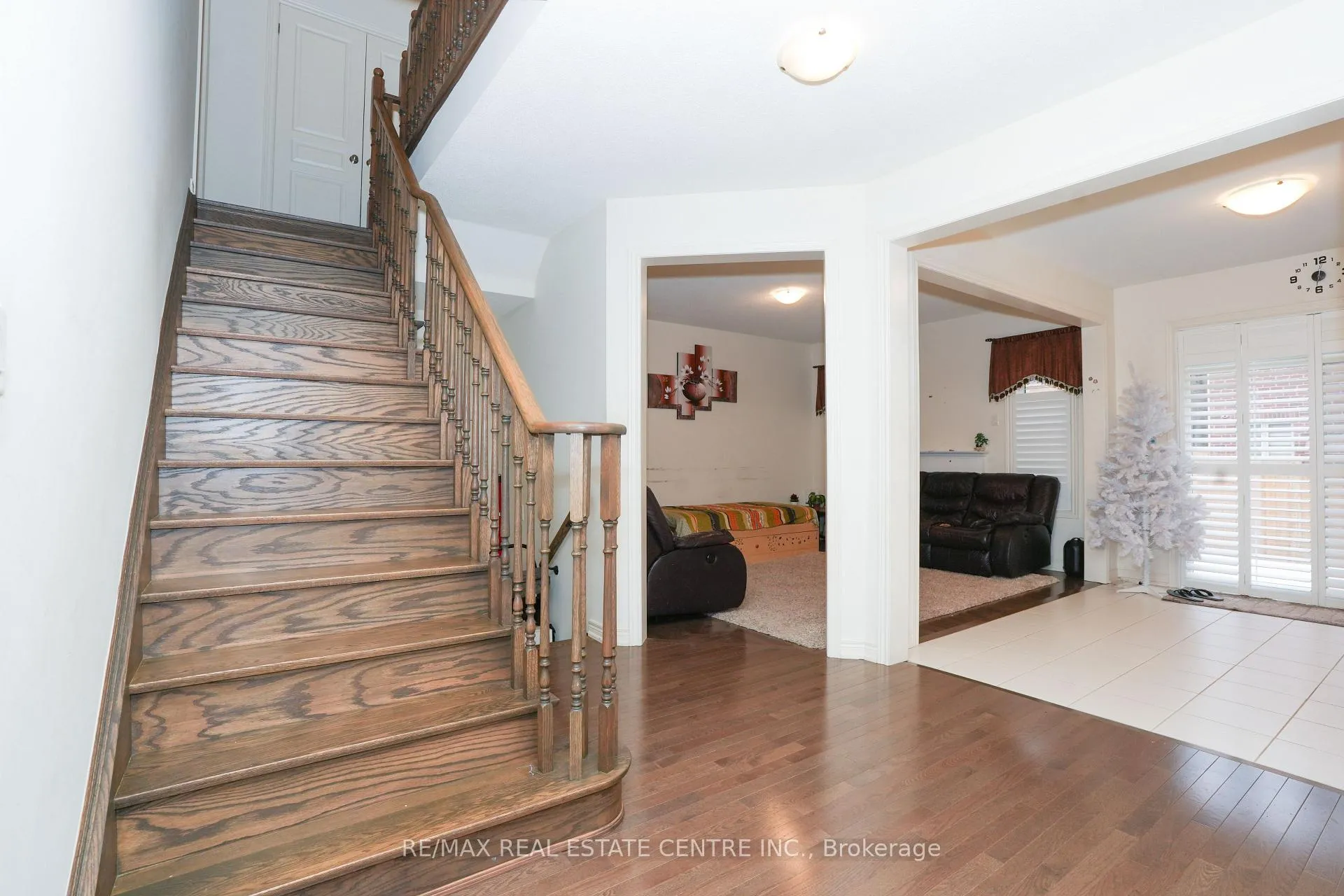 Photo 12 of 11 oconnor Crescent, Brampton, Northwest Brampton — HOMEH